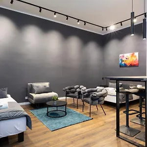 Rainbow Old Town Apartment